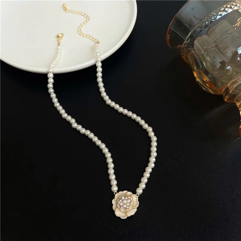 Elegant Pearl Bead Necklace