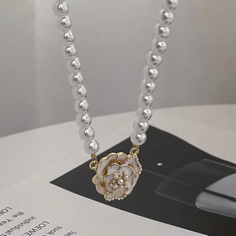 Elegant Pearl Bead Necklace