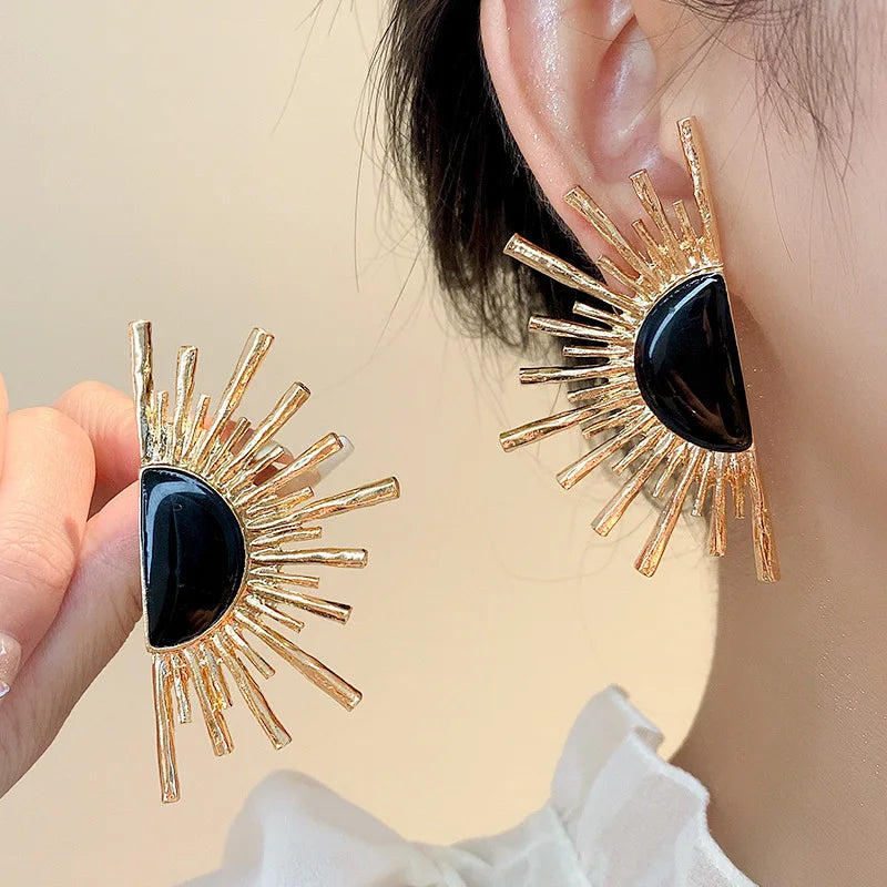 Fan-shaped Earrings